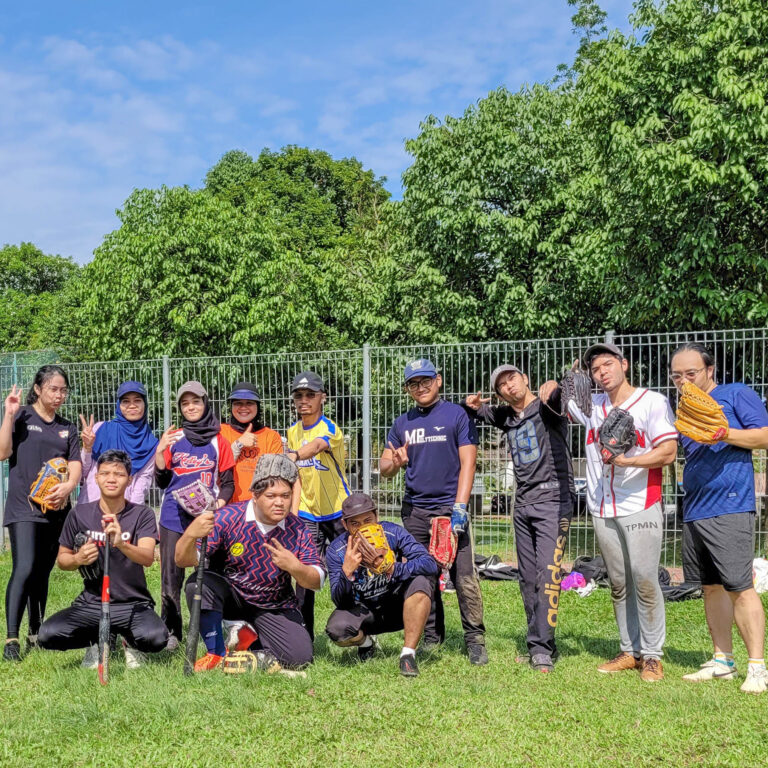 Mix Softball – Padangbolasepak Collab